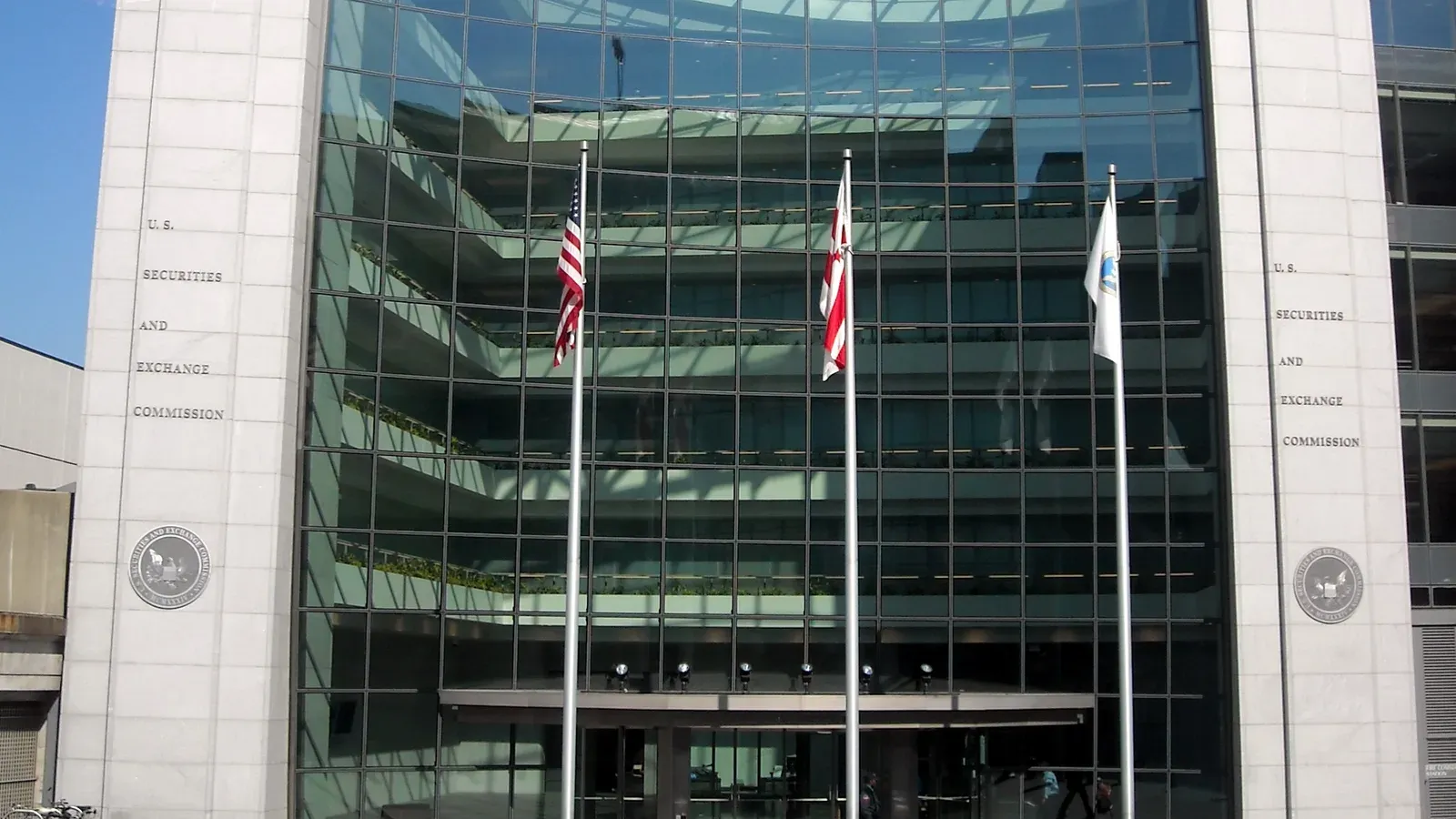 The U.S. Securities and Exchange Commission headquarters at 100 F Street NE in Washington, D.C., photographed 13 October 2009. Photo by AgnosticPreachersKid, CC BY-SA 3.0, via Wikimedia Commons.