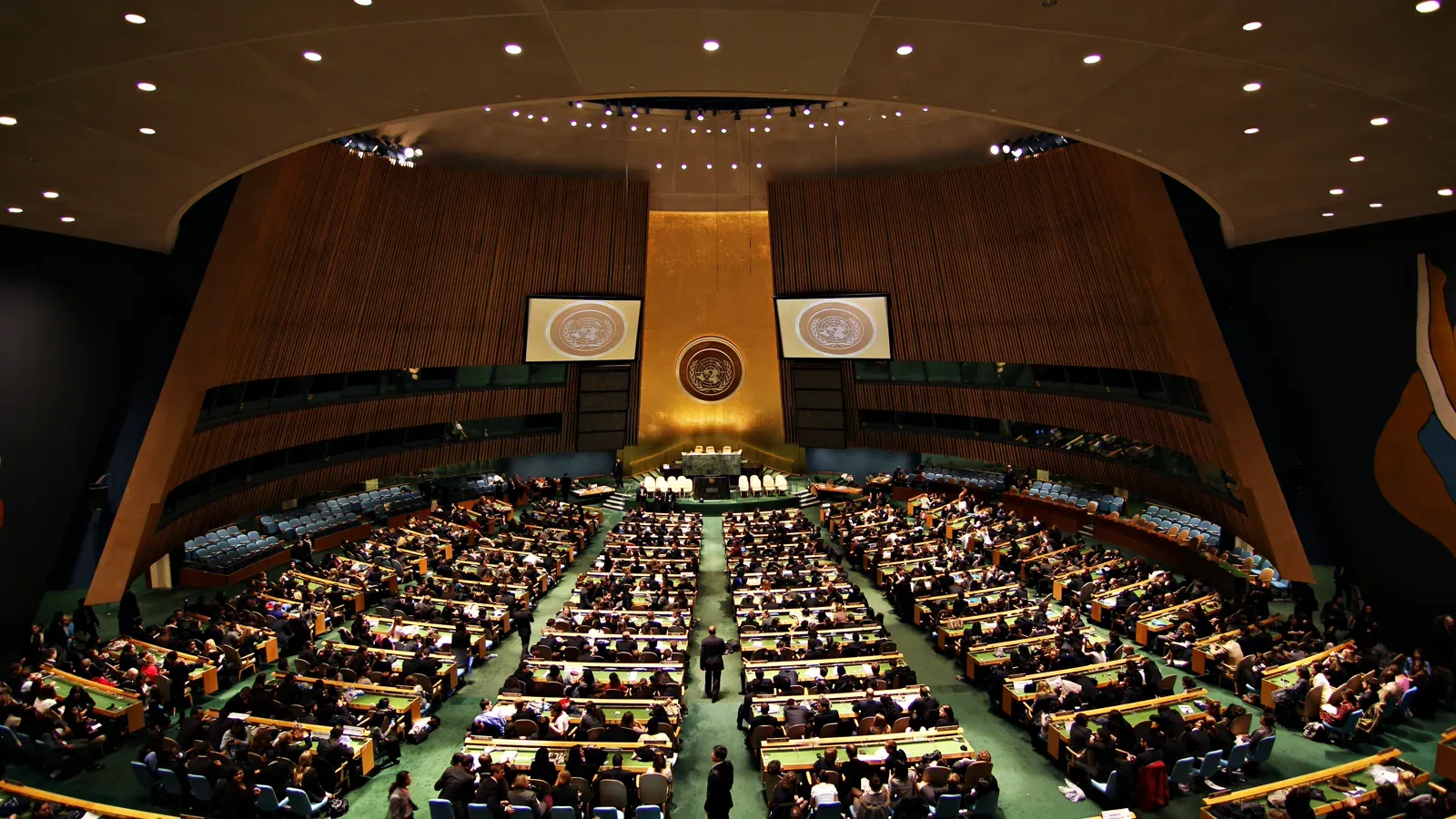 The United Nations General Assembly Hall at UN Headquarters in New York, 23 April 2011. Photo by Basil D Soufi, CC BY-SA 3.0, via Wikimedia Commons.